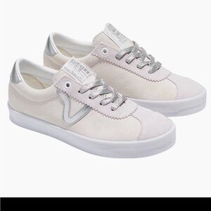 VANS SPORT LOW HIGH SHINE SIZE Women’s 7.5/ Men’s 6